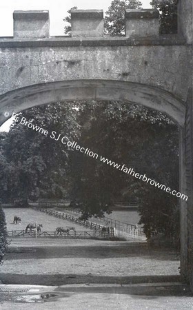 KILLEEN CASTLE   STABLE YARD ENTRANCE ARCH